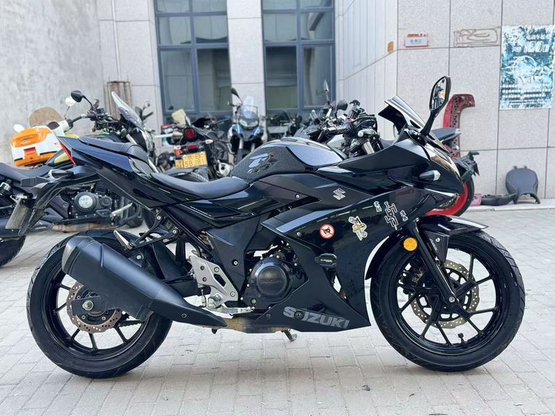 二手豪爵铃木GSX250R