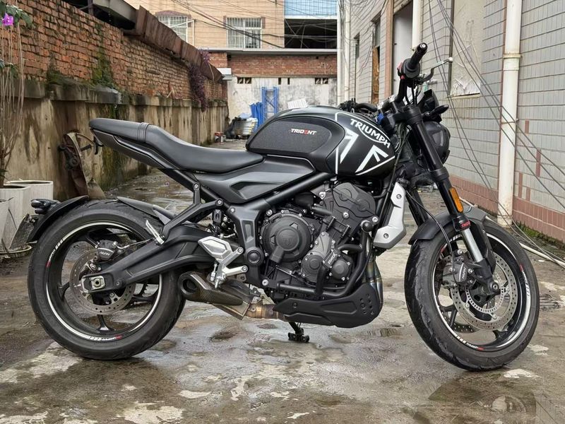 二手凯旋Trident 660