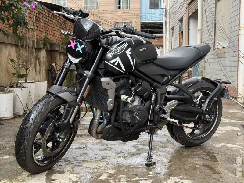 二手凯旋Trident 660