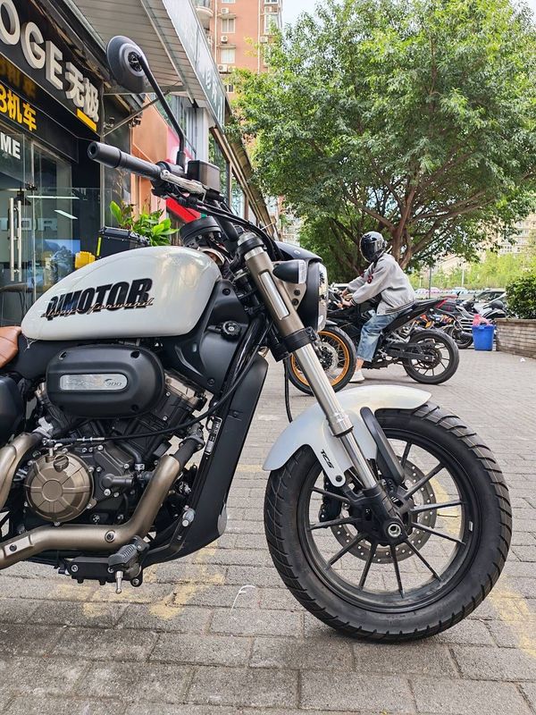 二手QJMOTOR闪300