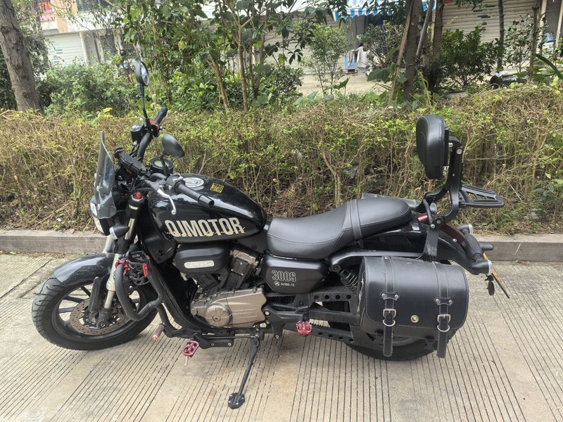 二手QJMOTOR闪300
