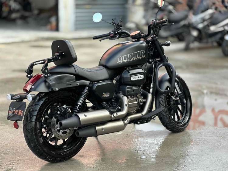 二手QJMOTOR闪300