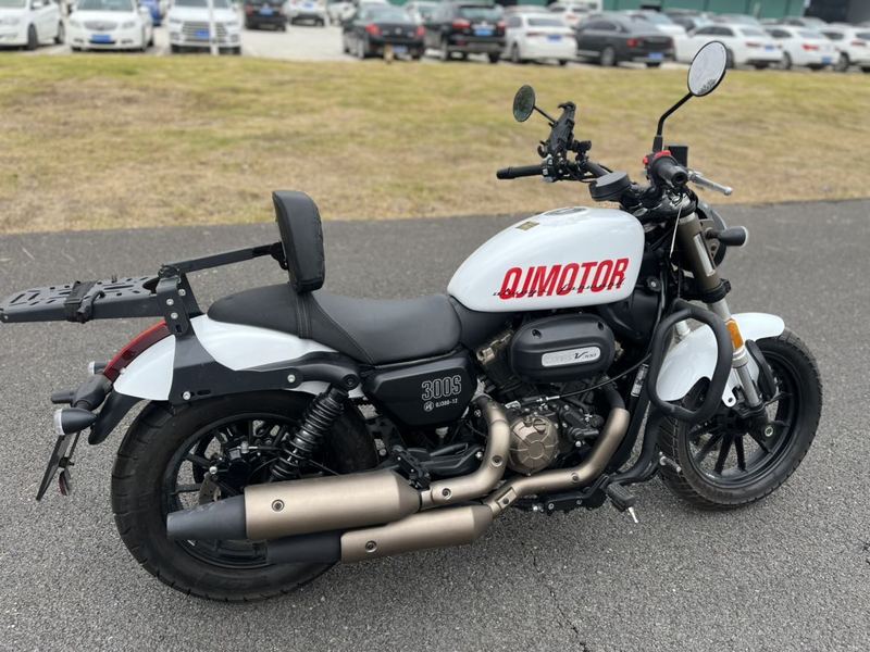 二手QJMOTOR闪300