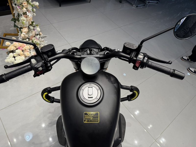 二手QJMOTOR闪300