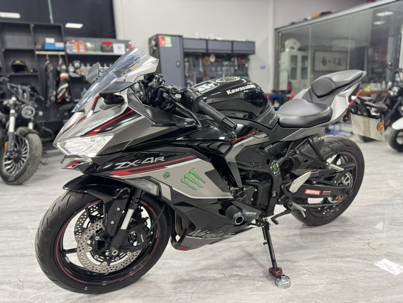 二手川崎ZX-4R