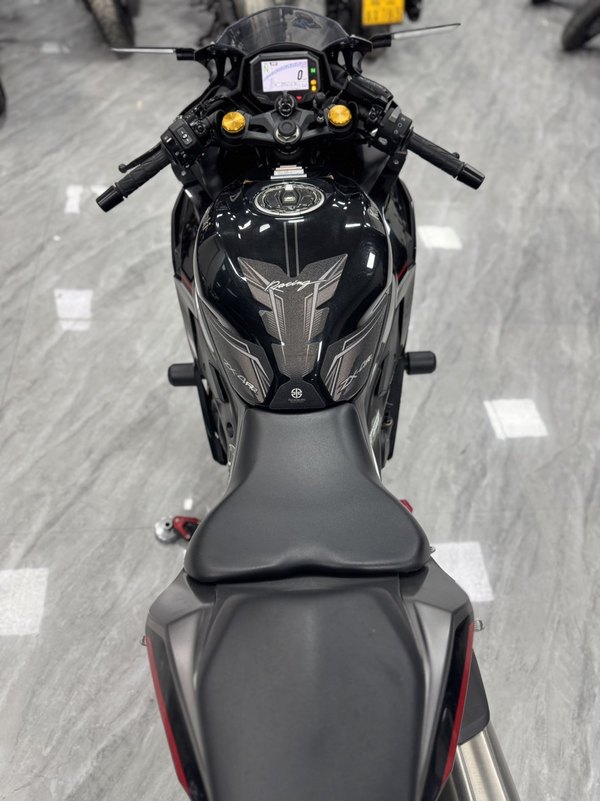 二手川崎ZX-4R