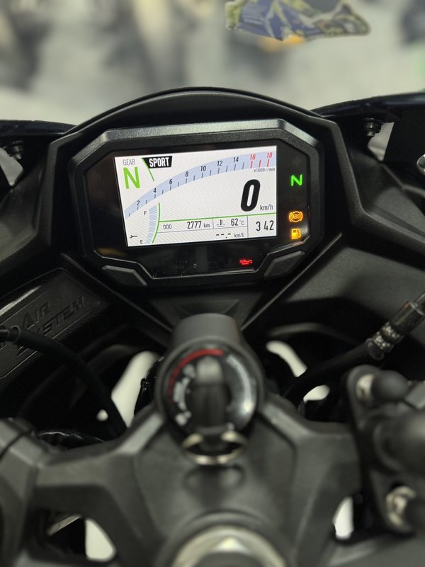 二手川崎ZX-4R