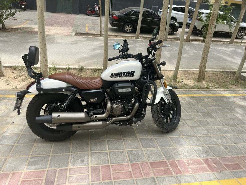 二手QJMOTOR闪300