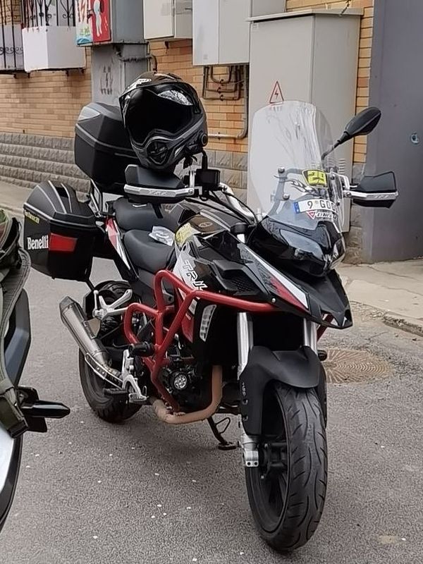 二手贝纳利金鹏 TRK251