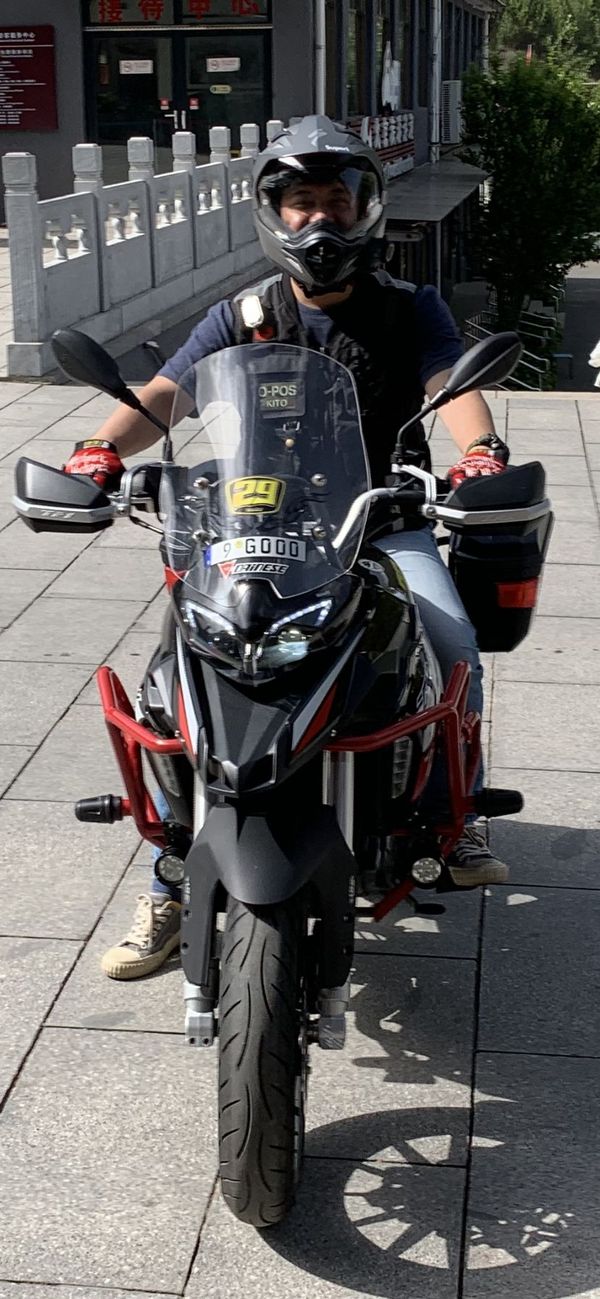 二手贝纳利金鹏 TRK251