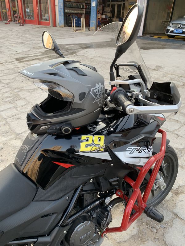 二手贝纳利金鹏 TRK251