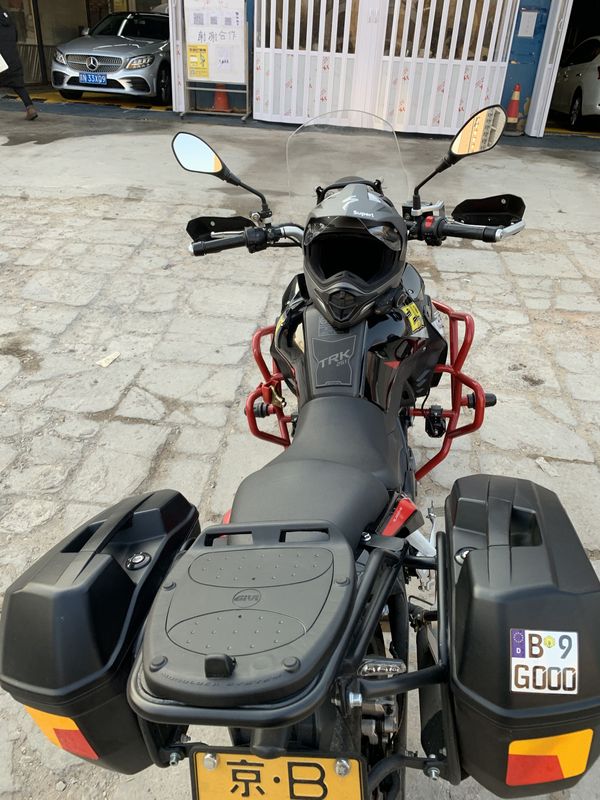 二手贝纳利金鹏 TRK251