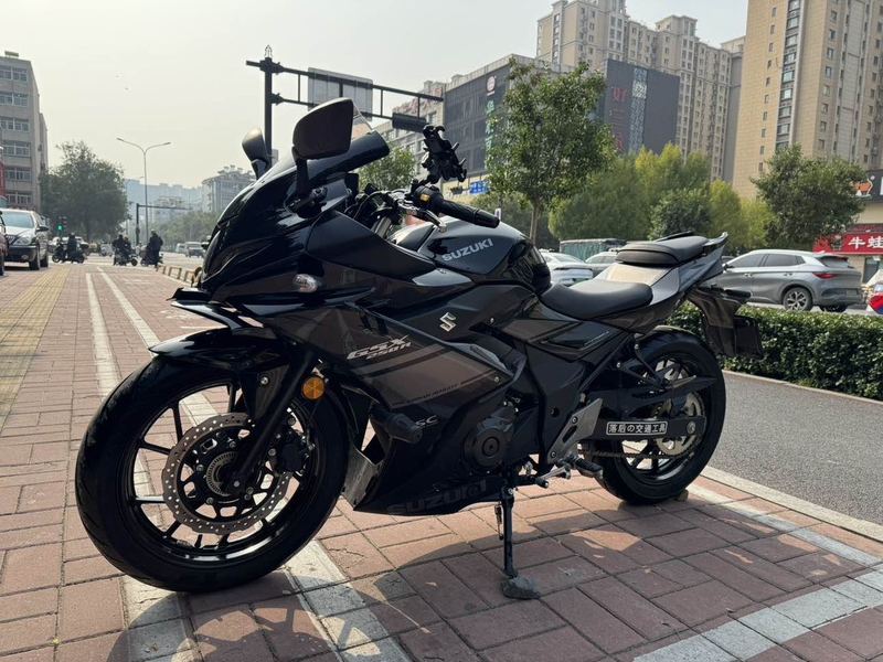 二手豪爵铃木GSX250R