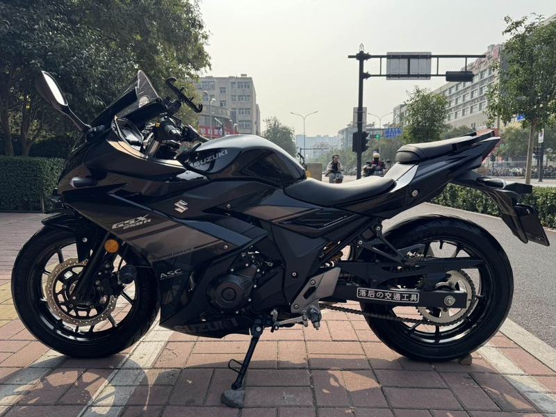 二手豪爵铃木GSX250R