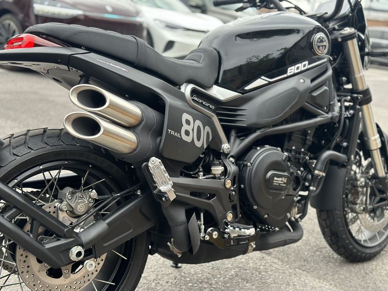 二手贝纳利幼狮 Leoncino 800