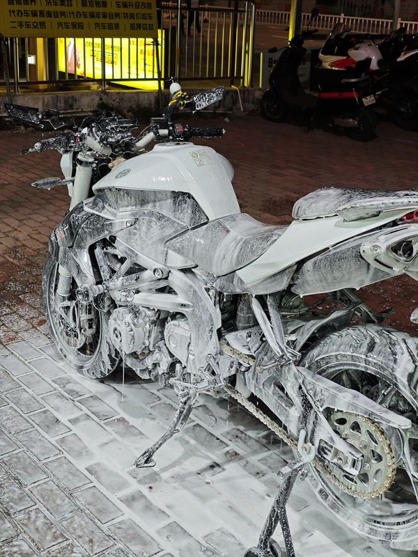 二手贝纳利TNT600i