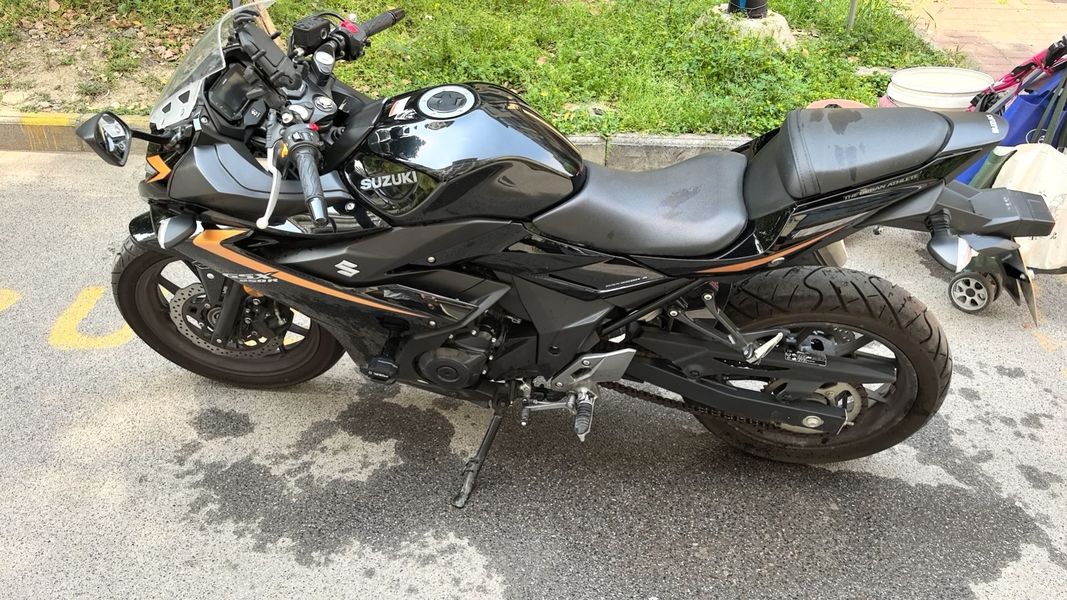 二手豪爵铃木GSX250R