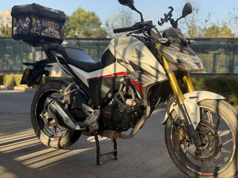 二手五羊本田CB190R 暴锋眼