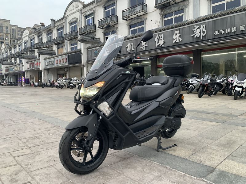 二手望雅猛士一代150