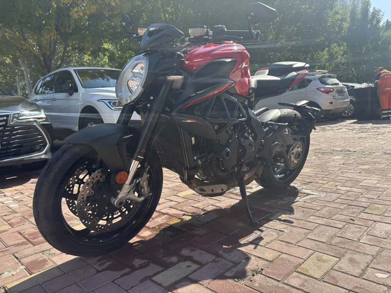 二手奥古斯塔Brutale 800