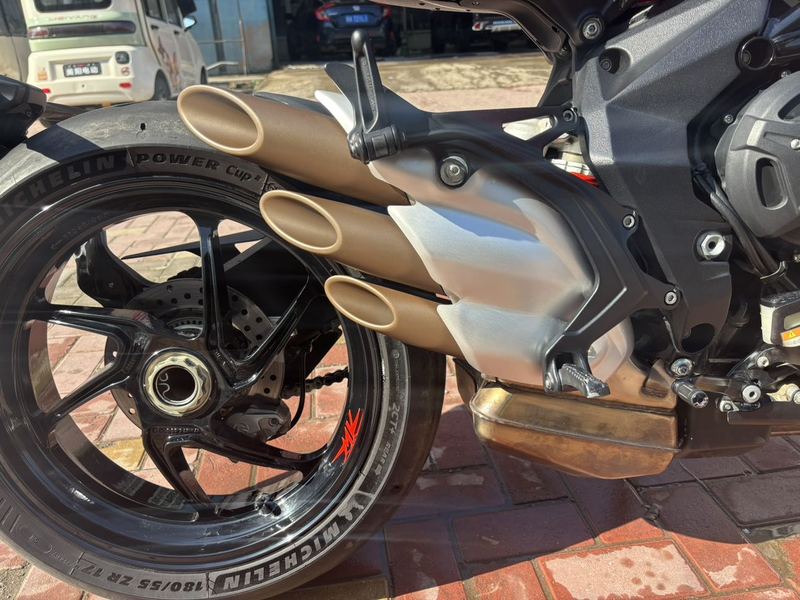 二手奥古斯塔Brutale 800