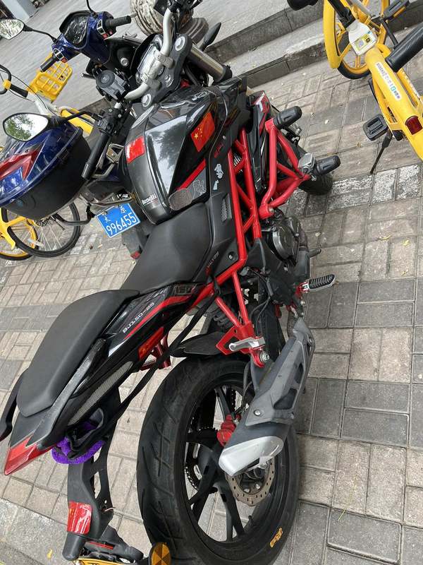 二手贝纳利红宝龙 TNT150i
