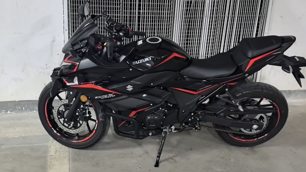 二手豪爵铃木GSX250R