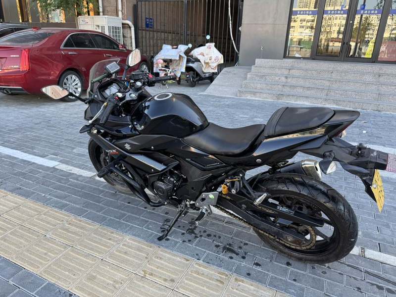 二手豪爵铃木GSX250R