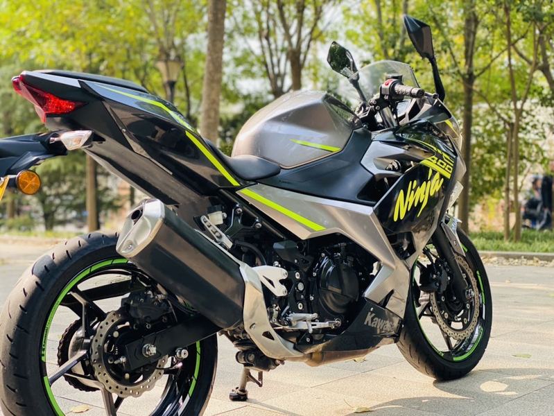 二手川崎Ninja 400