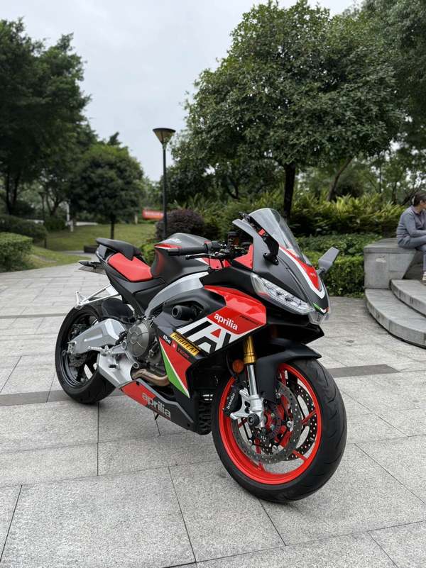 二手阿普利亚RS 660 