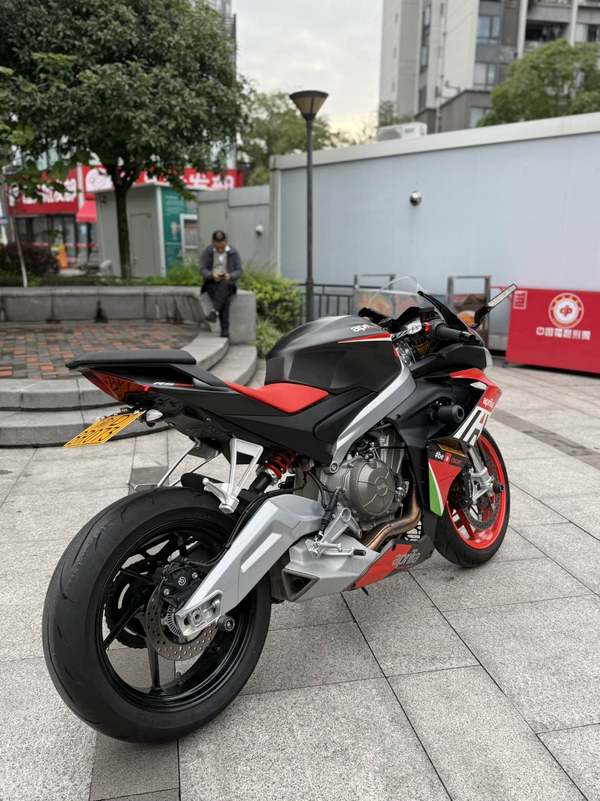 二手阿普利亚RS 660 