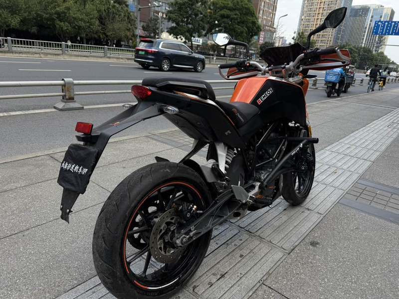 二手KTMR2R200 Duke