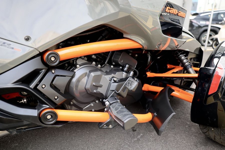 二手庞巴迪Spyder F3 