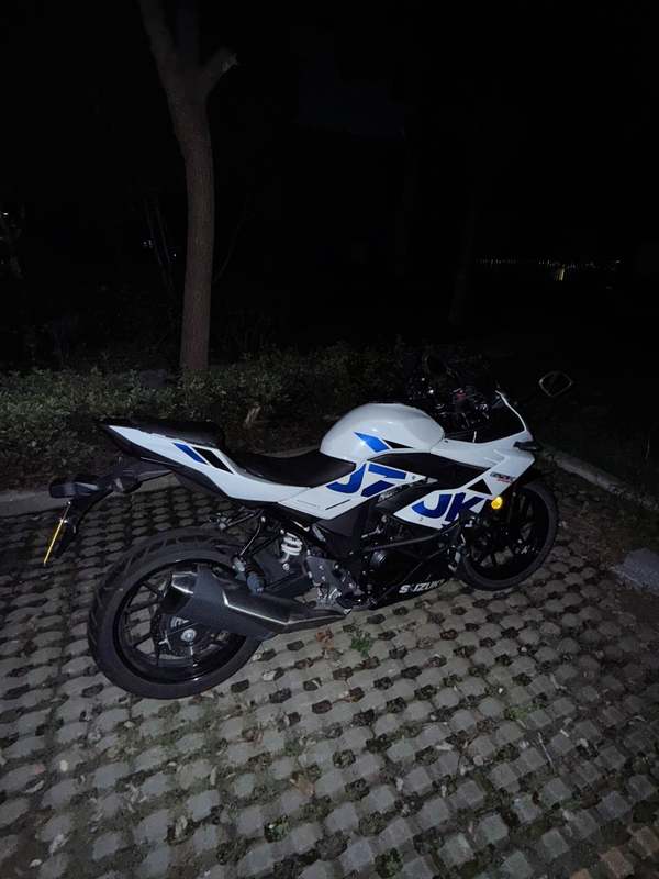 二手豪爵铃木GSX250R