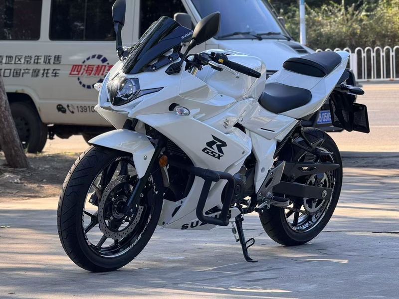 二手豪爵铃木GSX250R