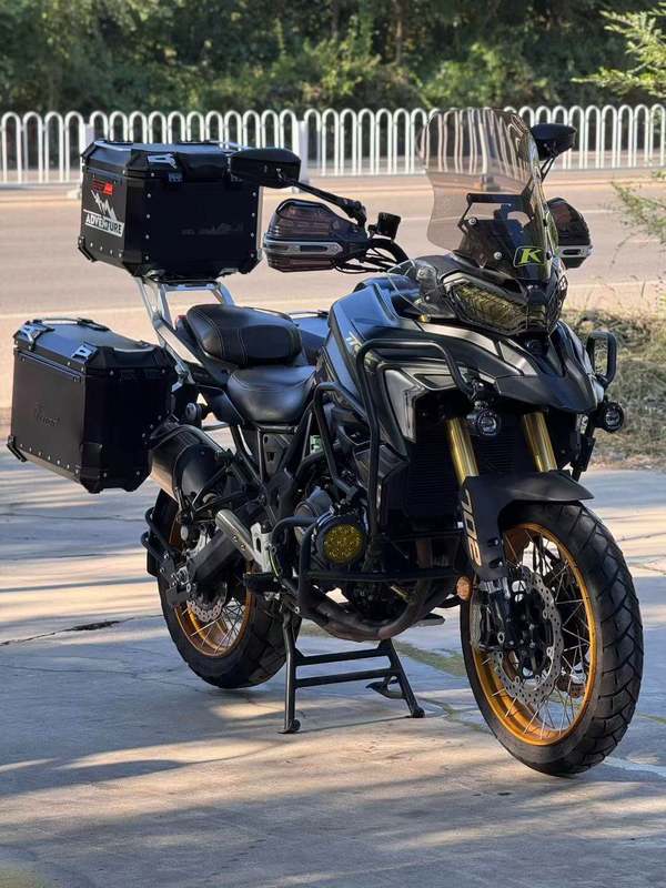 二手贝纳利TRK702