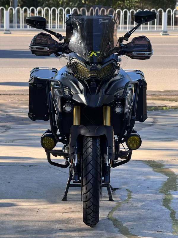 二手贝纳利TRK702