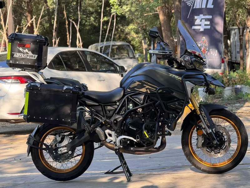 二手贝纳利TRK702