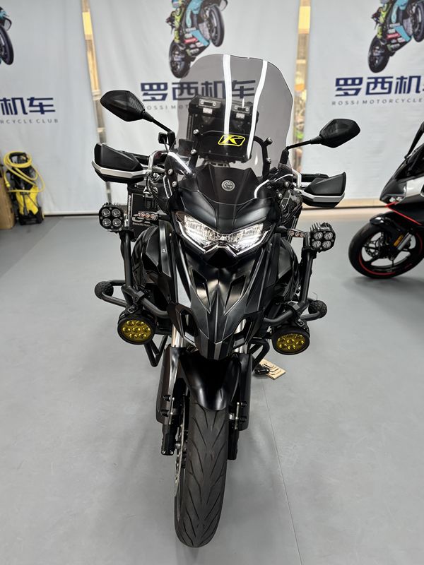 二手贝纳利TRK552