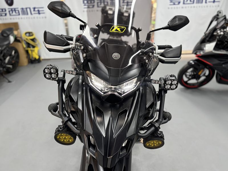 二手贝纳利TRK552