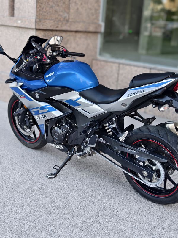 二手豪爵铃木GSX250R