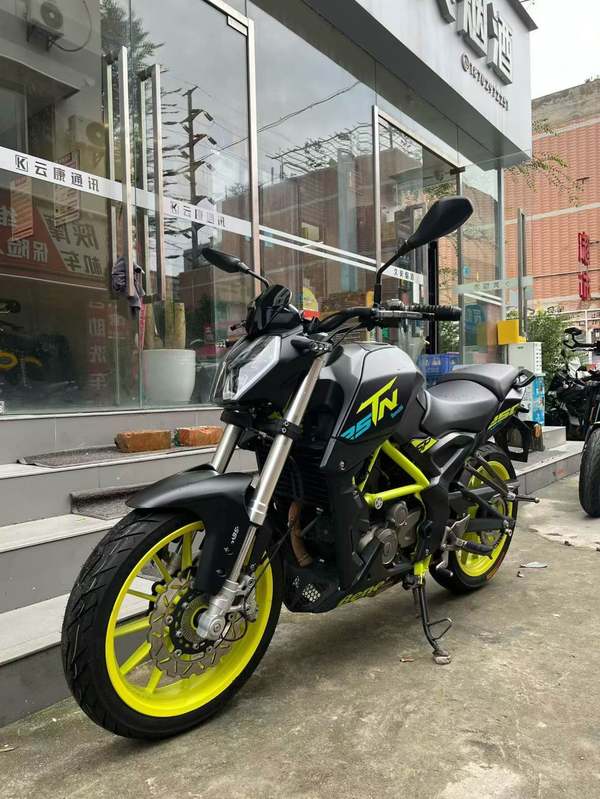 二手贝纳利小黄龙 TNT25