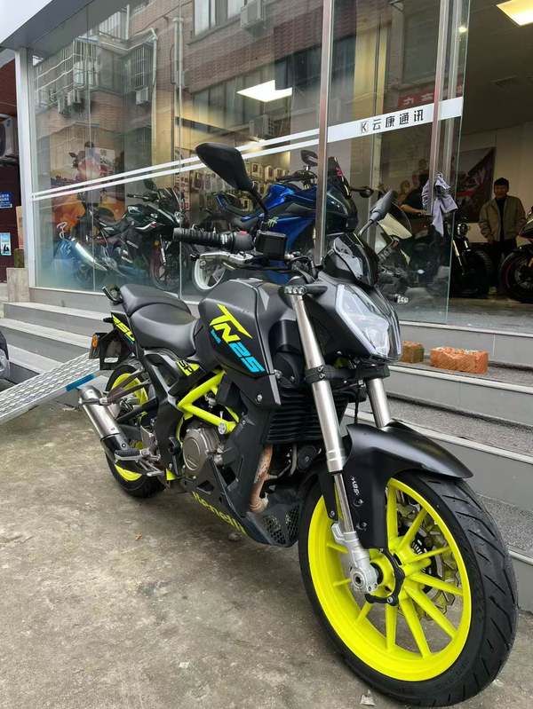 二手贝纳利小黄龙 TNT25