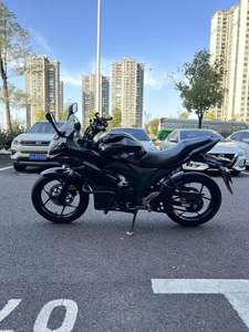 二手济南铃木极客飒 Gixxer 155