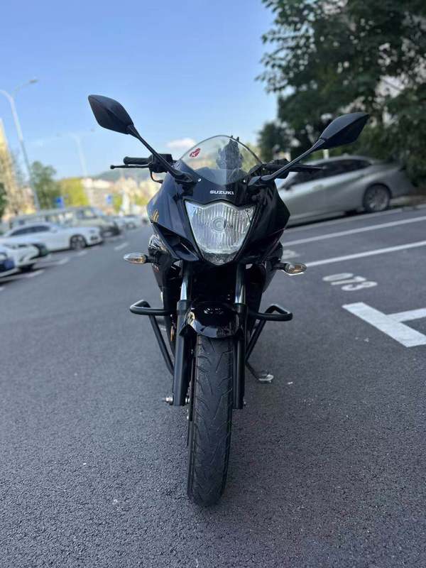 二手济南铃木极客飒 Gixxer 155