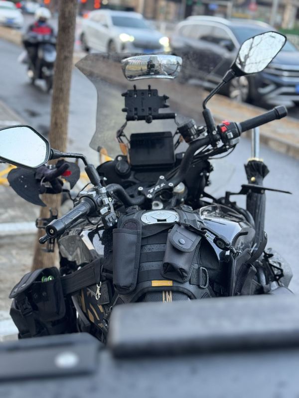 二手贝纳利TRK702