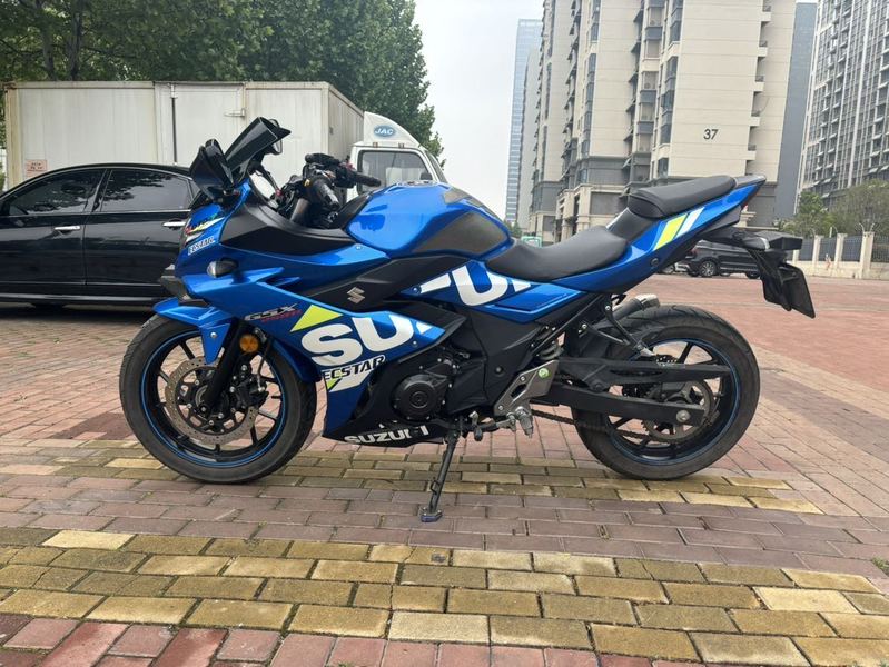 二手豪爵铃木GSX250R