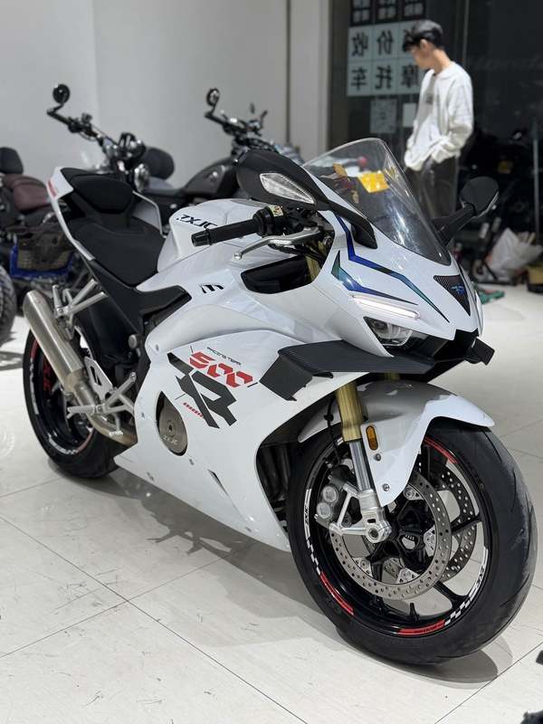 二手张雪机车500RR