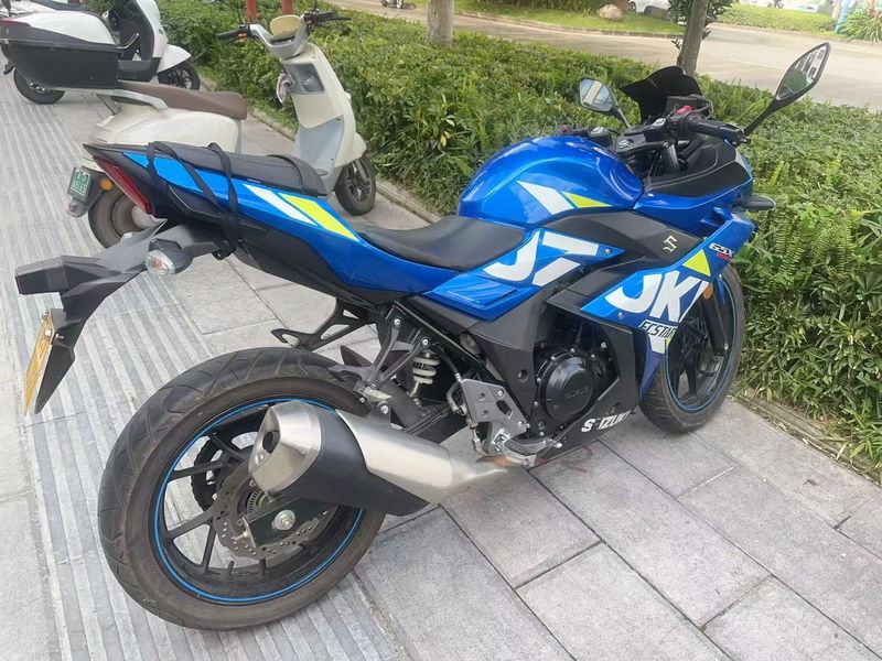 二手豪爵铃木GSX250R