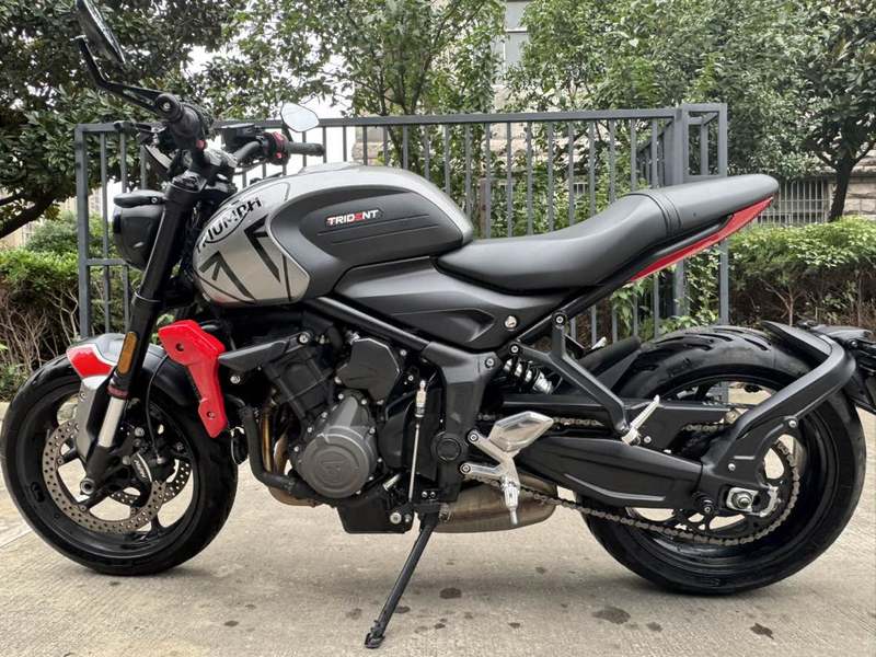 二手凯旋Trident 660